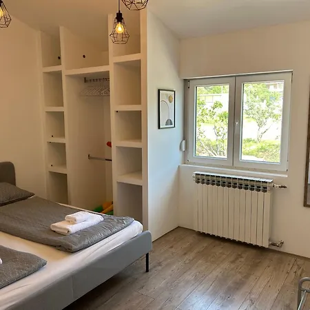 Apartment Grebastica דירה Grebaštica